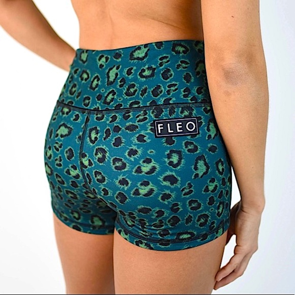 FLEO Night Leopard Shorts S